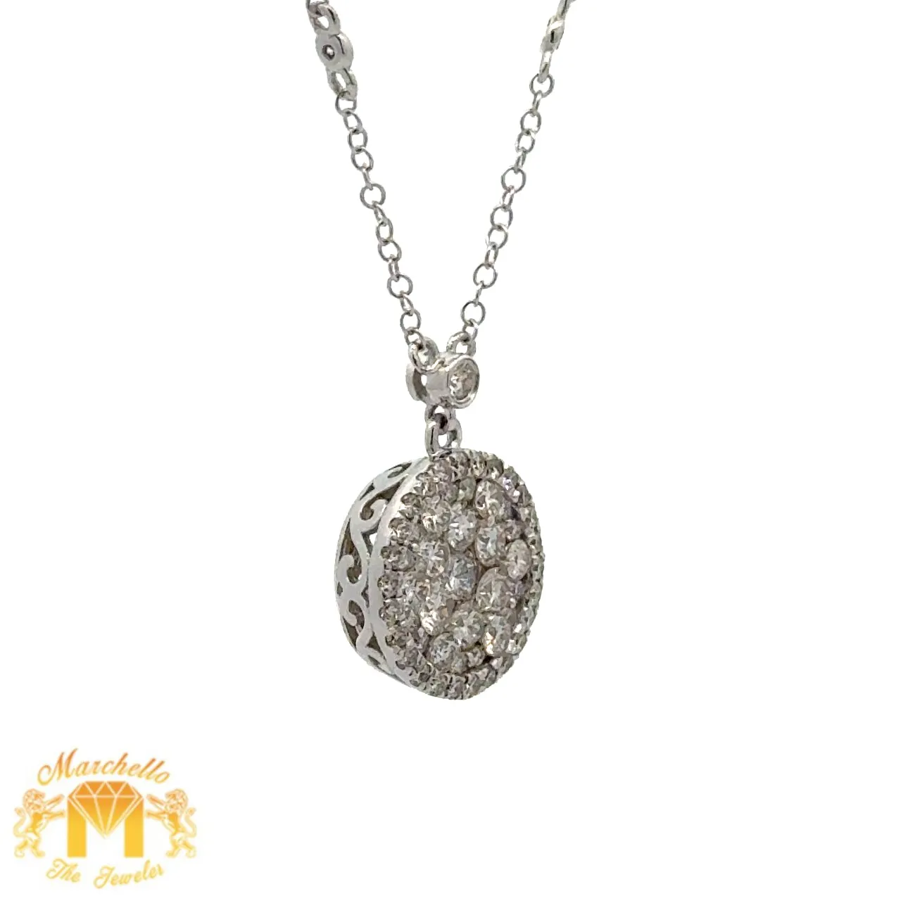 14k White Gold and Diamond Round Shaped Necklace