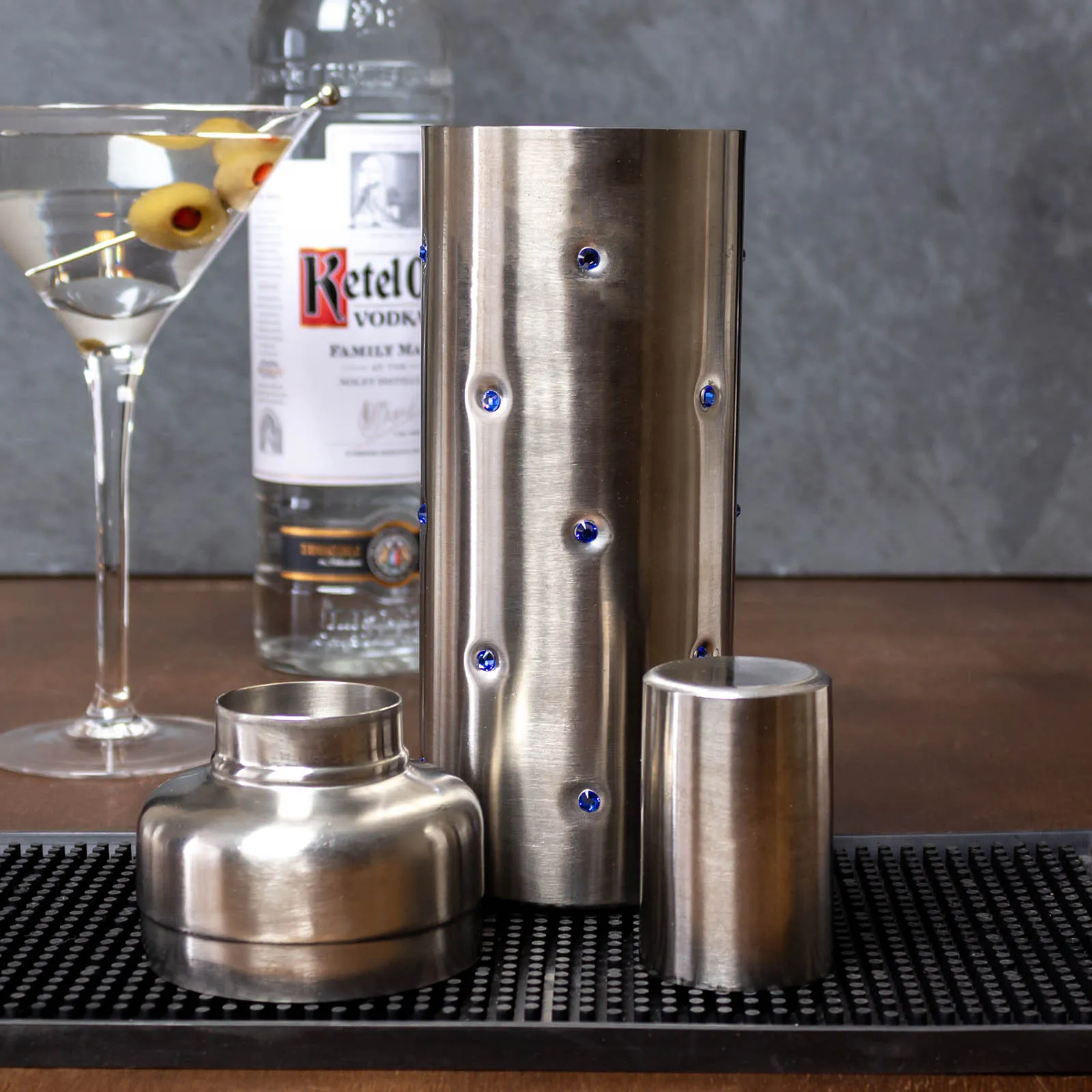 3 Piece Cocktail Shaker - Bottle Shaped Bling - 25 ounce