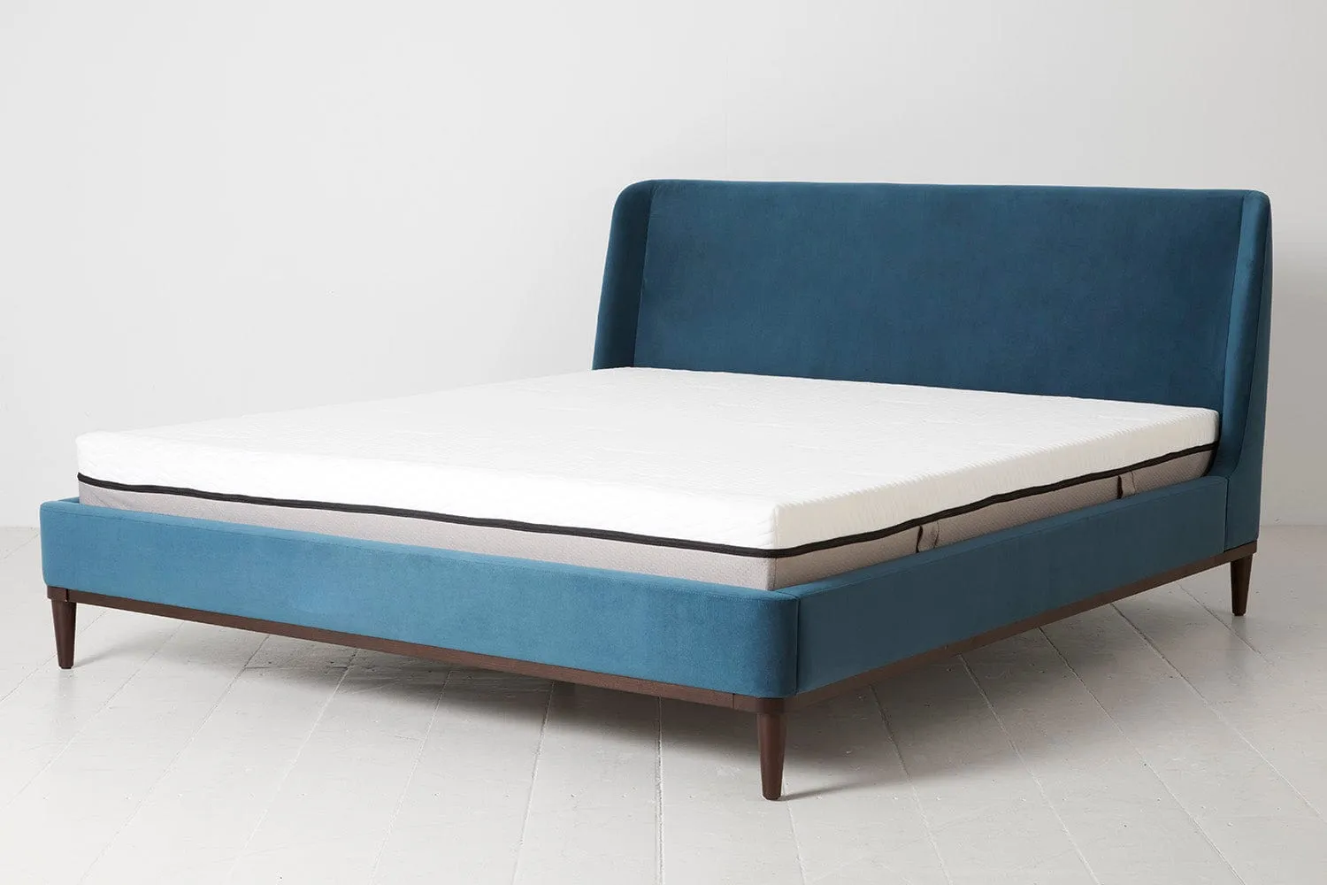 Bed 02 Super King Sized Bed