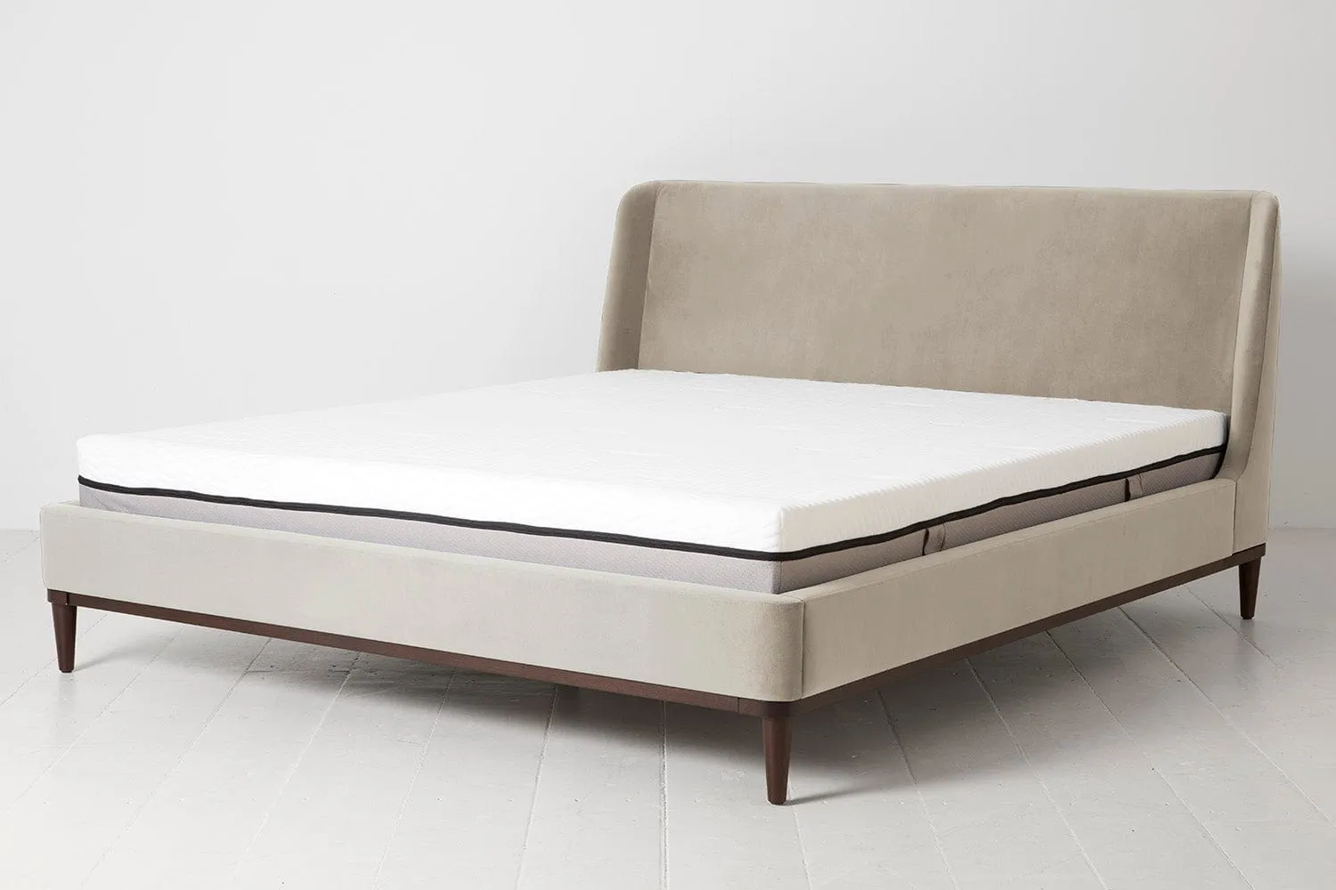 Bed 02 Super King Sized Bed