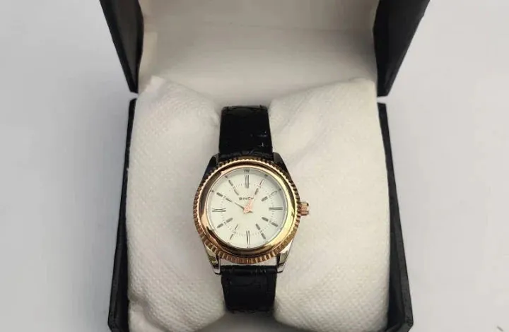 Chic Ladies Watch