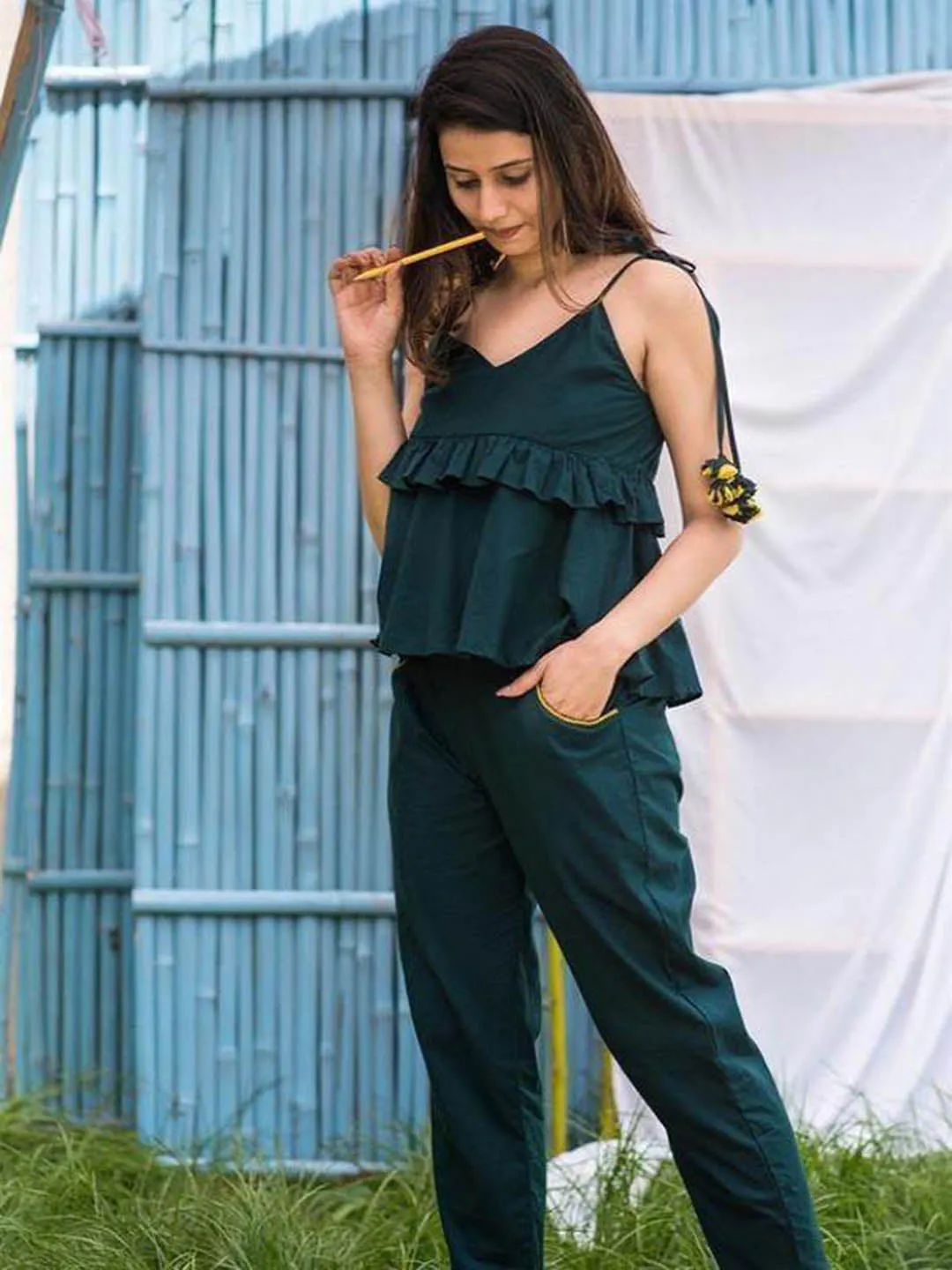 Chic Way (Strappy Top)