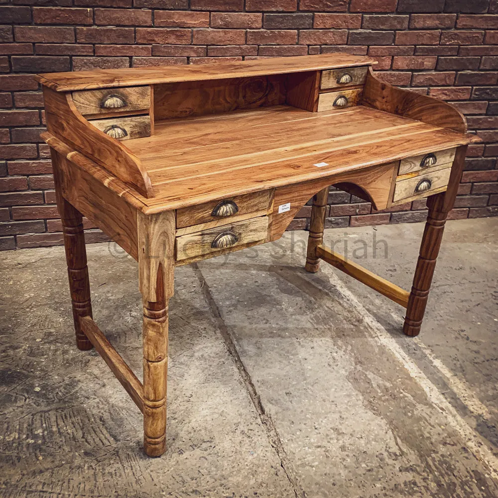 Classic 8 draw Desk