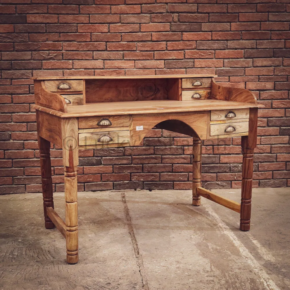 Classic 8 draw Desk