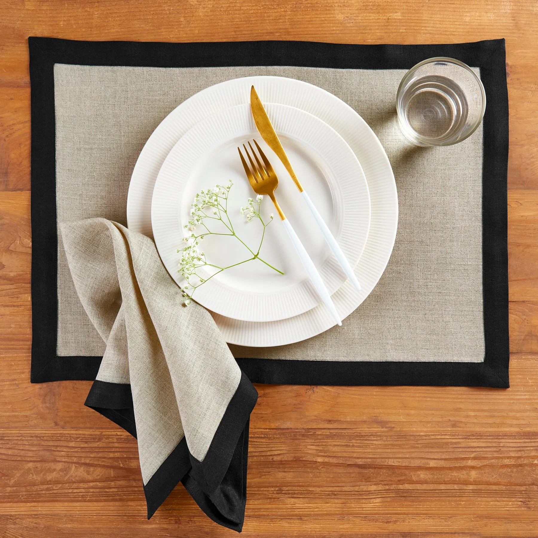 Classic Napkins, Set of 4