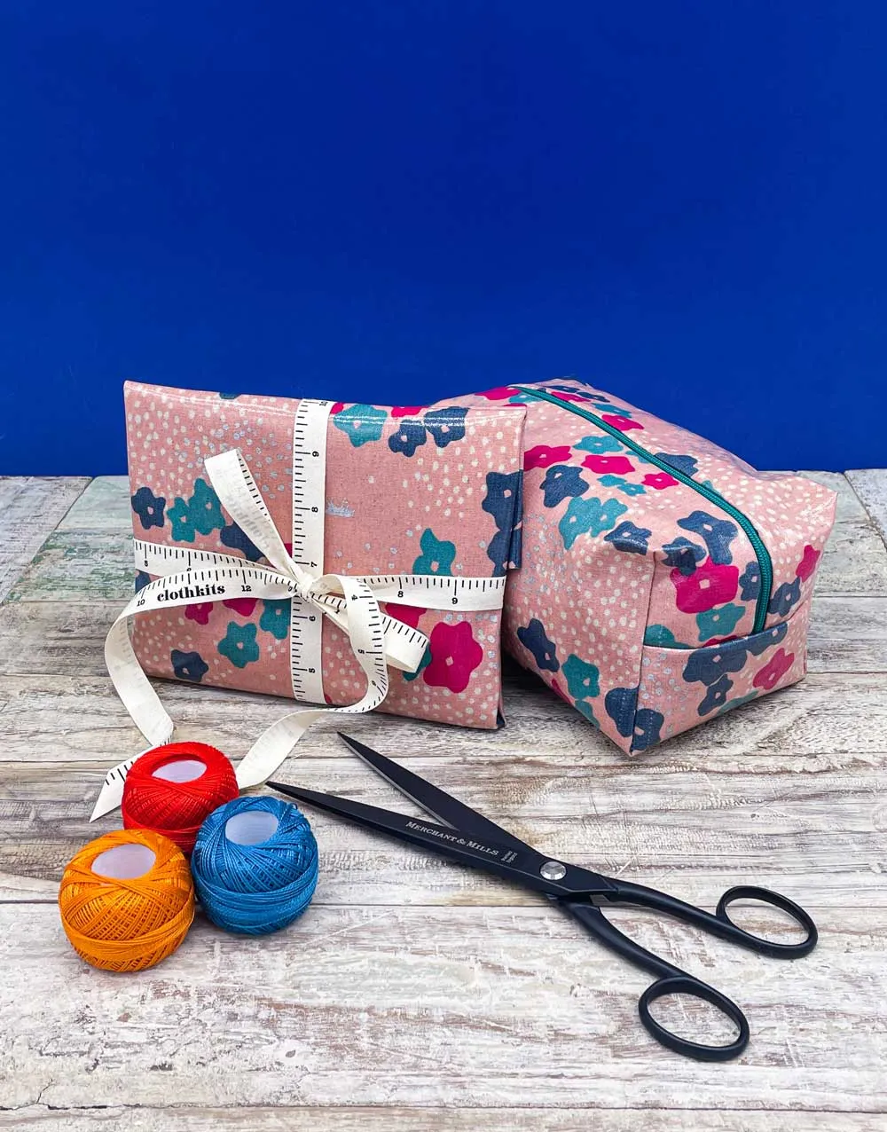 Echino Wash Bag Sewing Kit