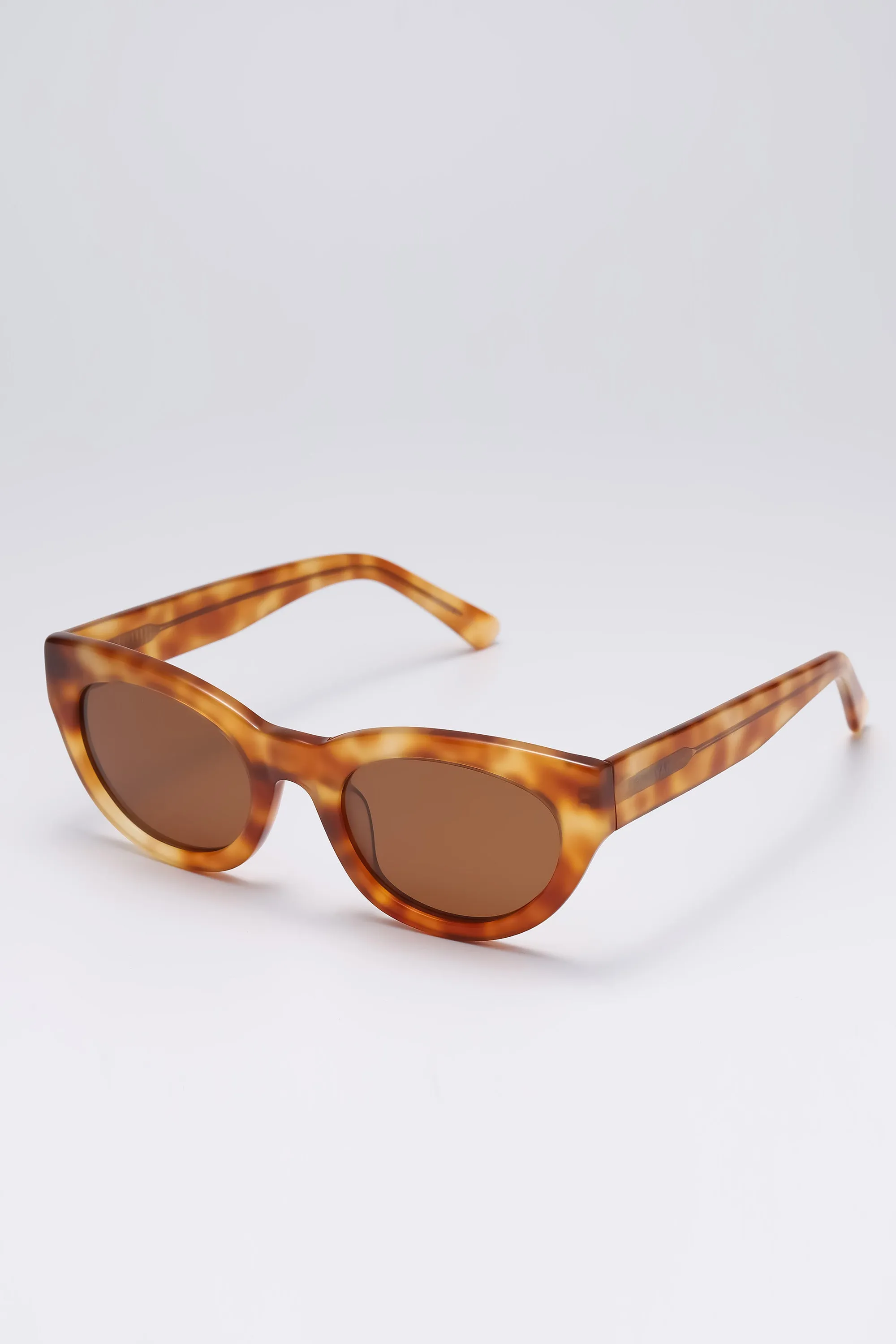Fangyan | Cat-Eye Tortoiseshell Yellow Sunglasses