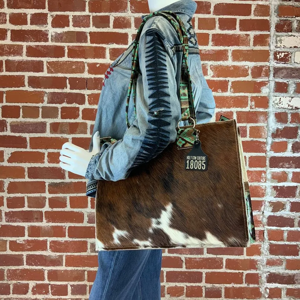 Get Outta Town Tote - #18085