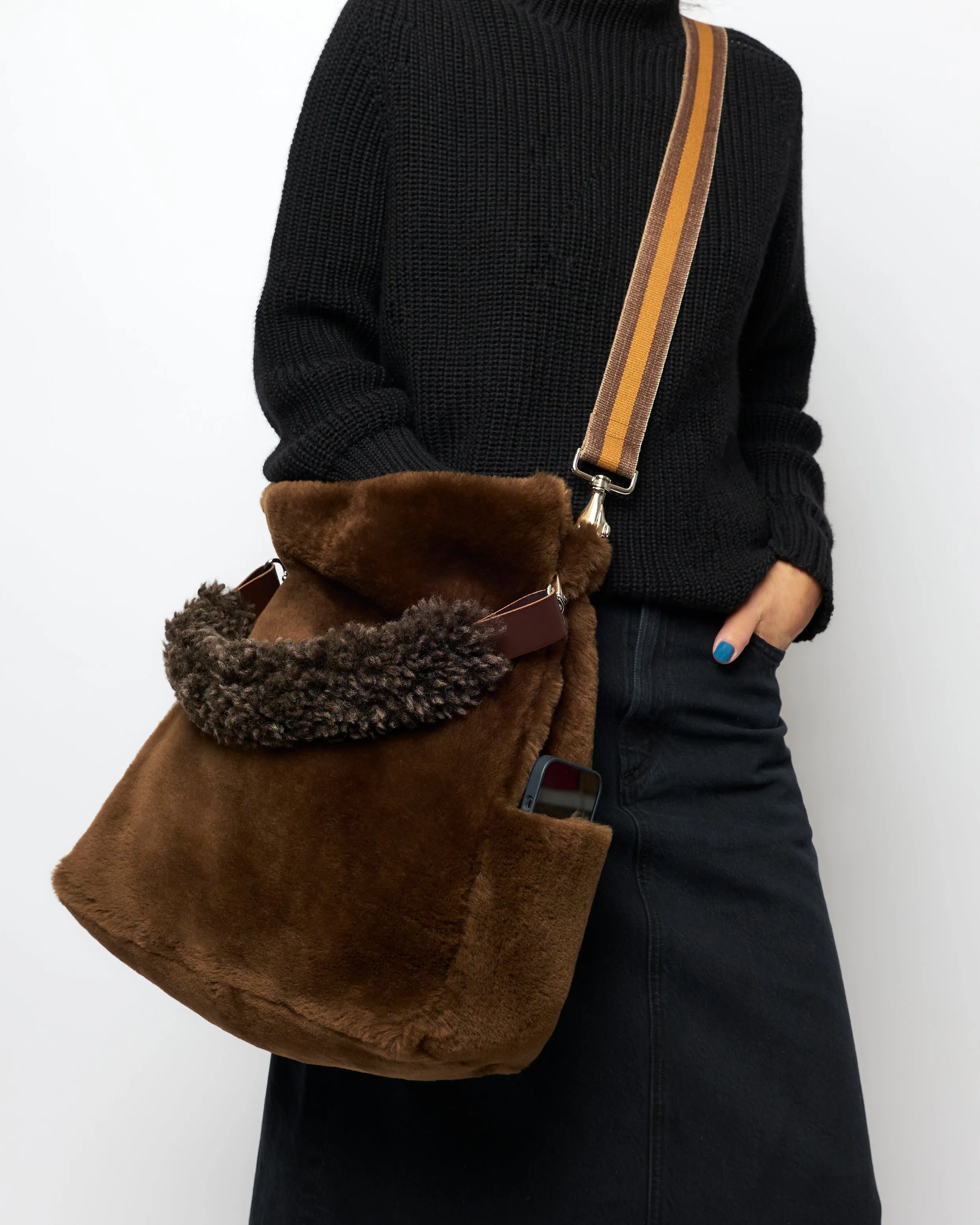 Hug Me XL Shopper - nugget with Curly Strap mocha