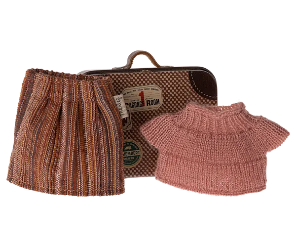 Knitted Blouse & Skirt in Suitcase Grandma Mouse | Maileg