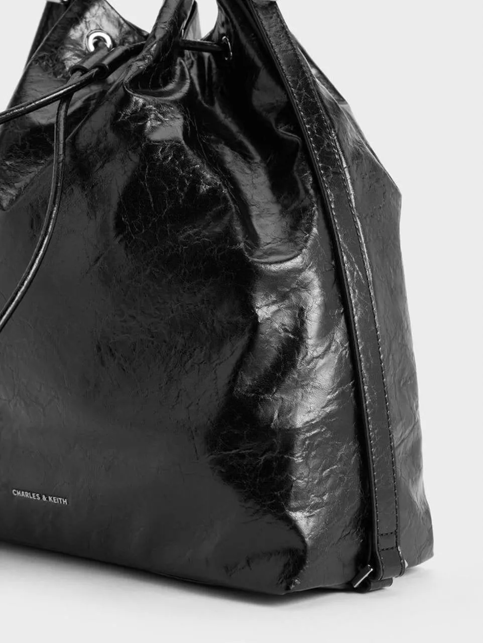 Neva Two-Way Bucket Bag