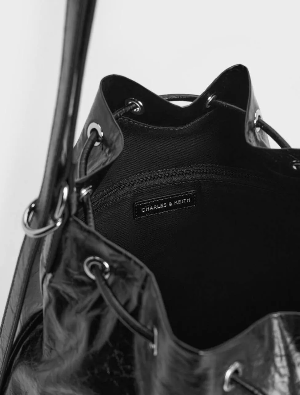 Neva Two-Way Bucket Bag
