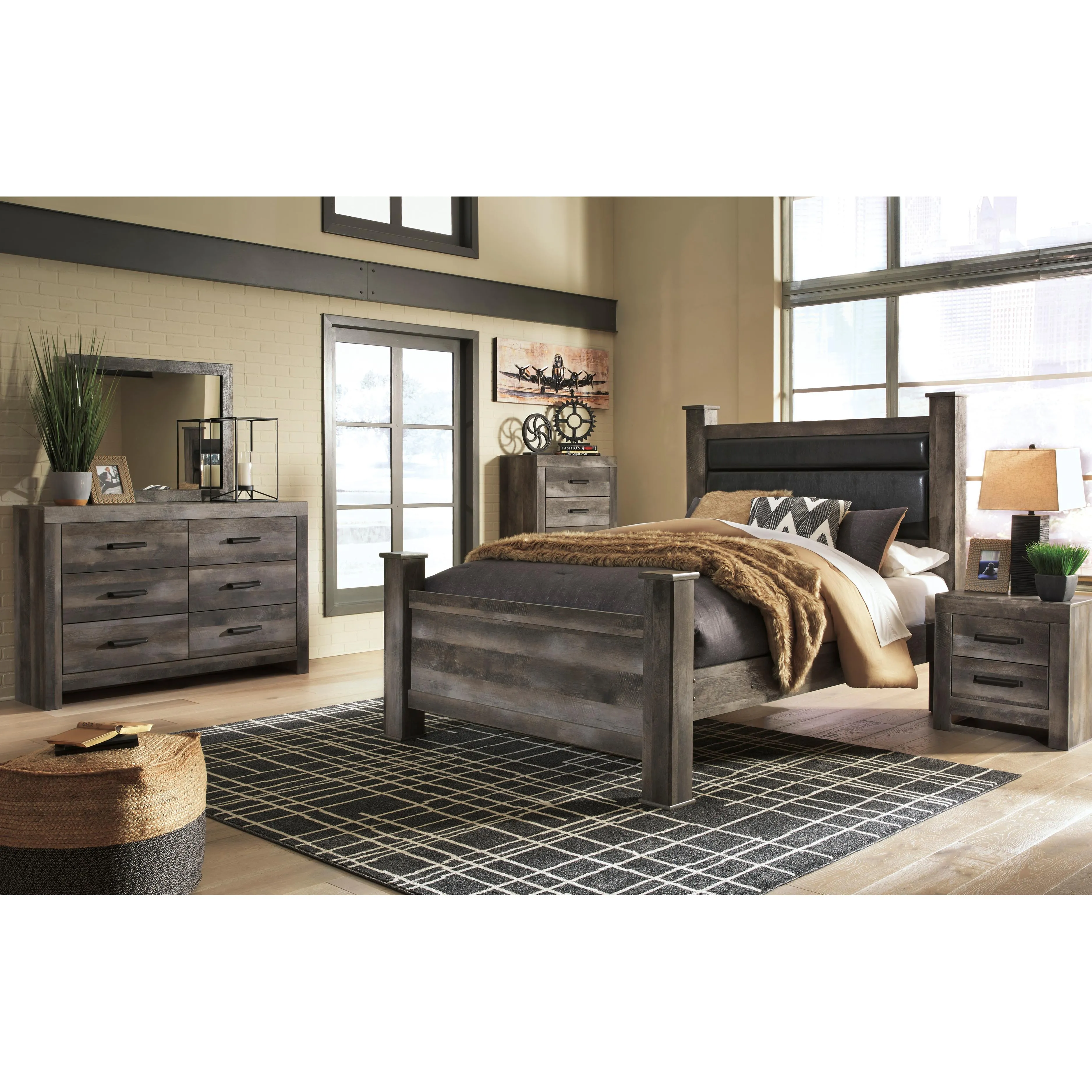 Signature Design by Ashley Wynnlow Queen Upholstered Poster Bed B440-67N/B440-64/B440-62/B440-98