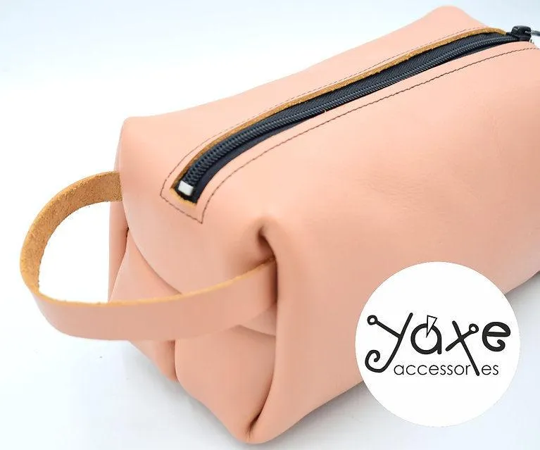 Toiletry leather bag Black Pink