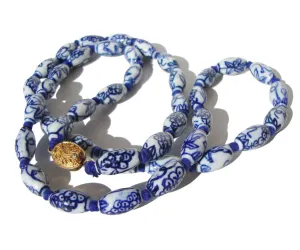 Vintage 40s Chinese Export Necklace Blue & White Porcelain Beads