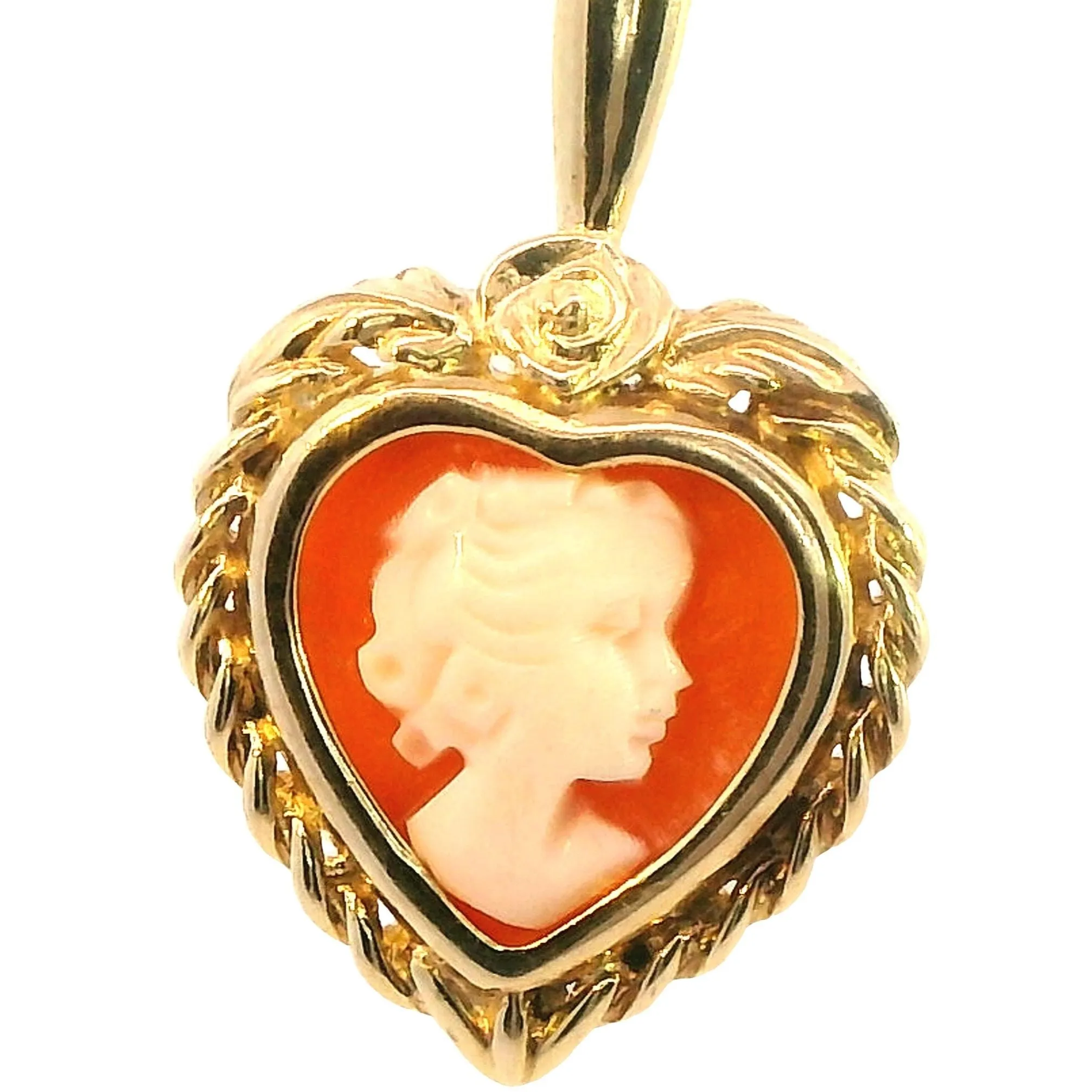 Vintage 9ct Yellow Gold Heart-Shaped Cameo Pendant - Elegant Lady Motif