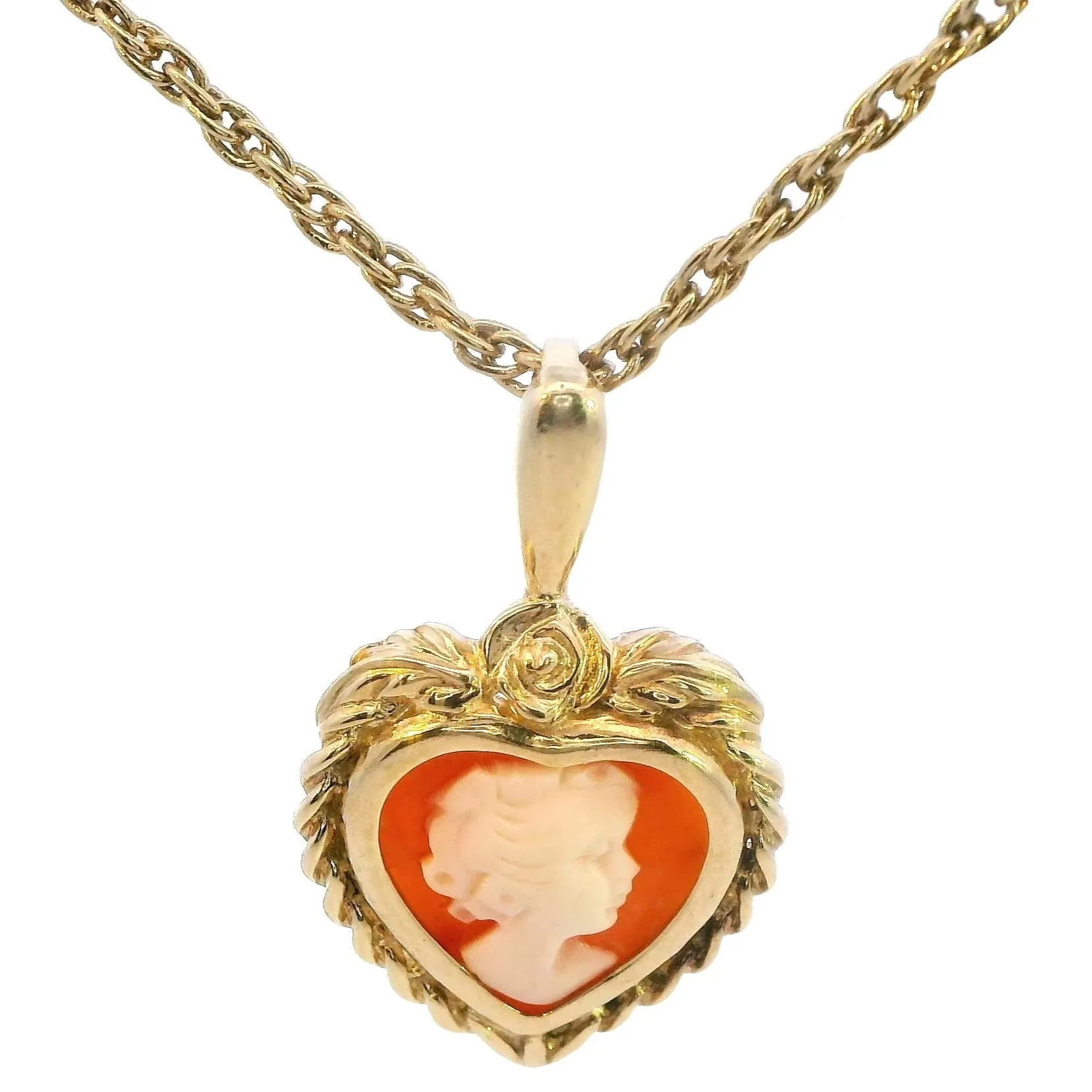 Vintage 9ct Yellow Gold Heart-Shaped Cameo Pendant - Elegant Lady Motif